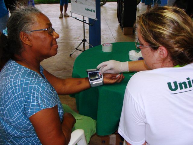 Mesmo com chuva, projeto Bem Viver movimenta bairro BNH