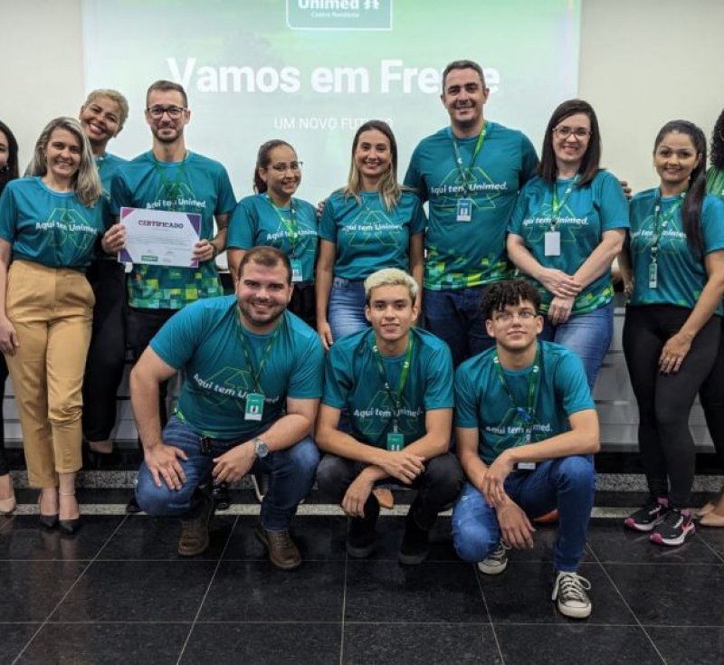 Time de Negócios e Marketing realizam reunião de acompanhamento de resultados