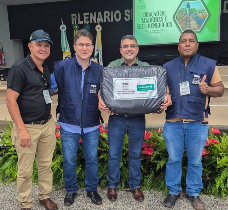 Unimed Centro Rondônia participa do VII Encontro de Secretários, Técnicos e Viveiristas com entrega de 1,5 milhão de sacolas para mudas de reflorestamento